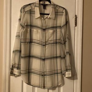 Black white size 10, white green and black stripes 100% polyester like new